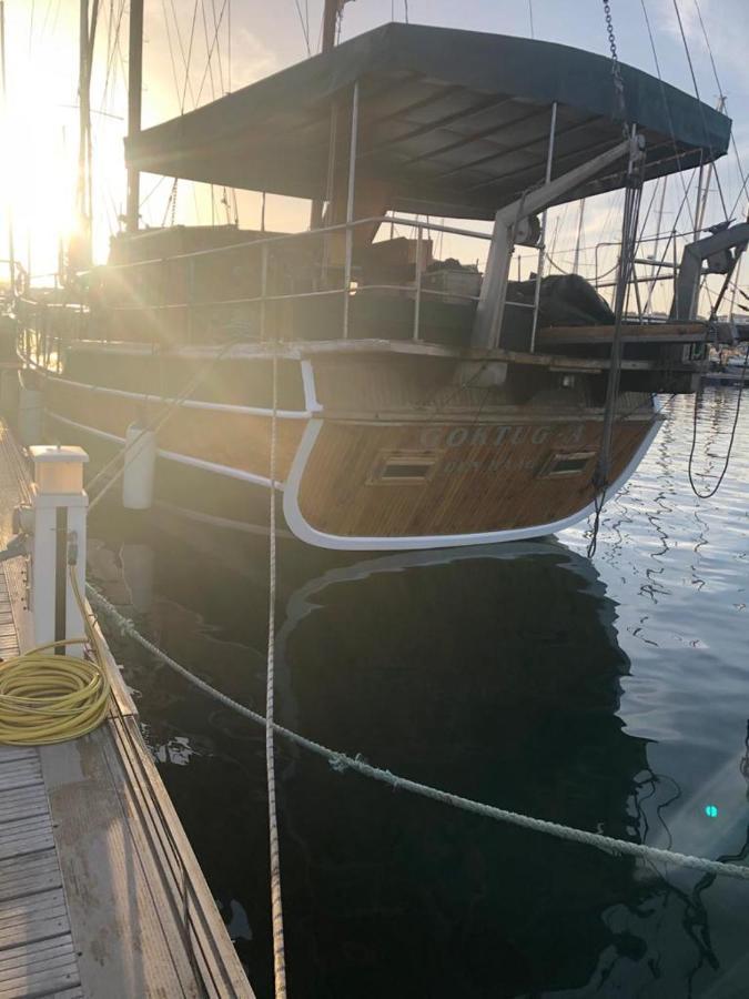Botel Goktuga Boat&breakfast